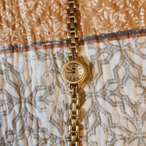 Vintage gold Guess watch